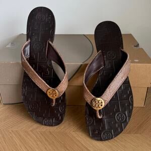 Tory Burch Thora Logo Embossed Women Leather Sandal Slip On Slide- SZ 7